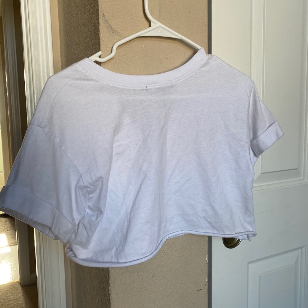Cute crop top shirt.